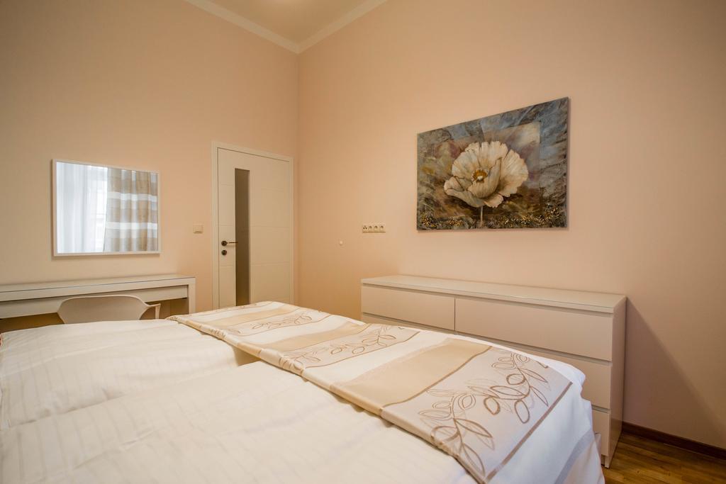 Lejlighed Bourgeois In Cultural Heritage Building By Ruterra *