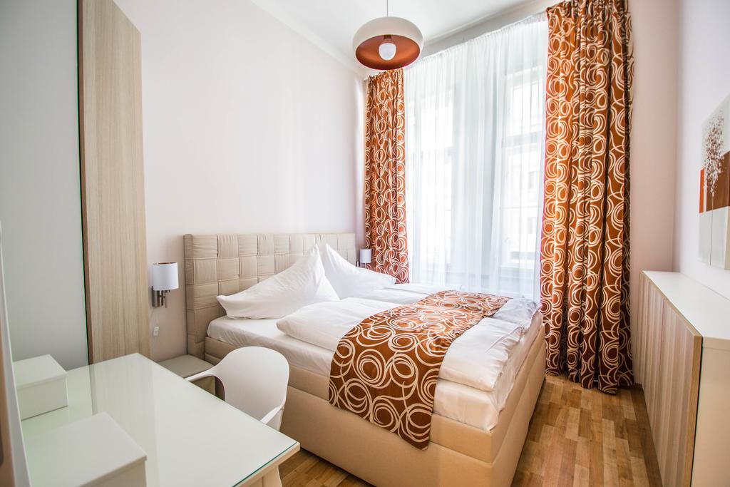 Lejlighed Bourgeois In Cultural Heritage Building By Ruterra *